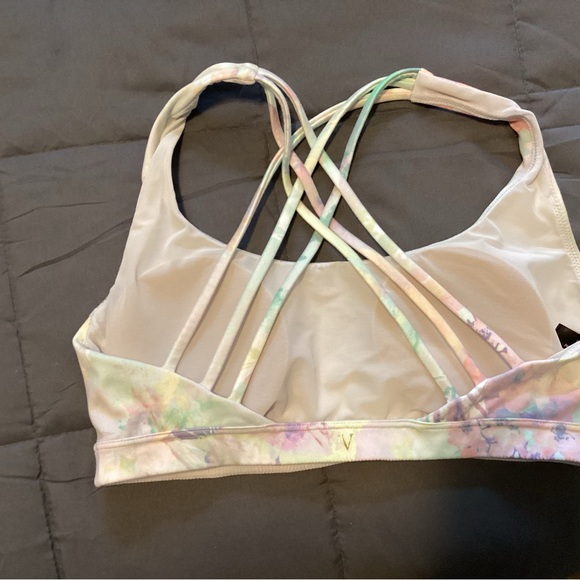 Victoria’s Secret Workout Bra Size large. -2 - Picture 2 of 5